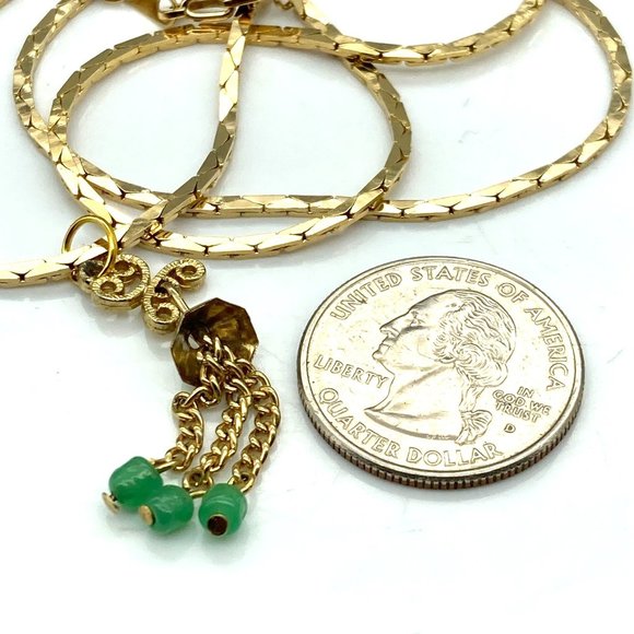 Dainty Green Dangles Pendant on Gold Tone Vintage Chain Necklace - Picture 4 of 5